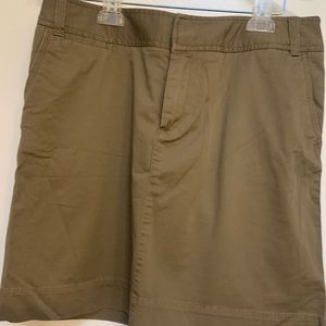 Merona size 10 short skirt. Light brown/olive green. A Line